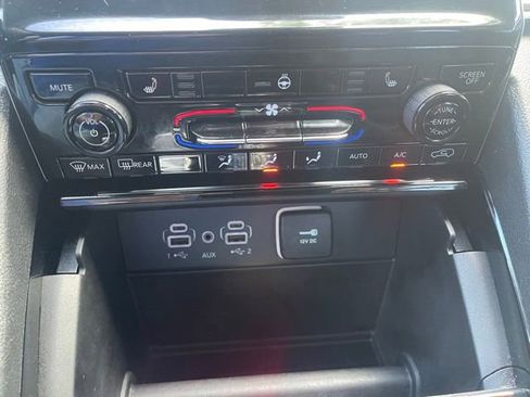 Used 2023 Jeep Grand Cherokee L Limited w/ Trailer Tow Group (B) AWD/4WD image 16