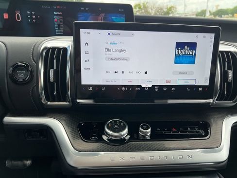 New 2026 Ford Expedition Max Platinum AWD/4WD image 23