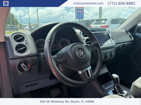 Used 2013 Volkswagen Tiguan S FWD image 2