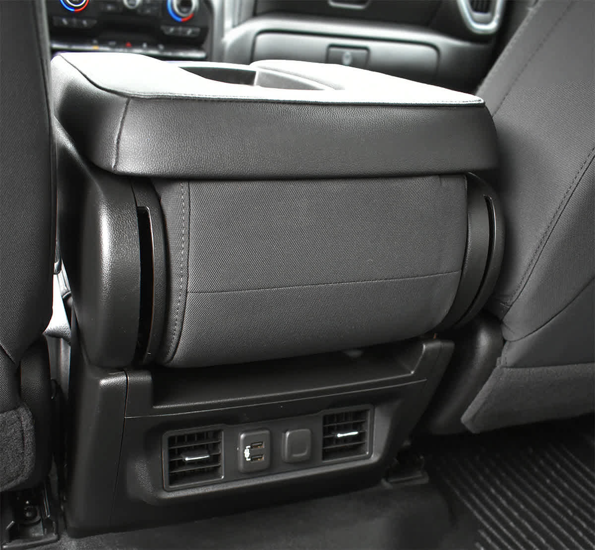 Used 2021 Chevrolet Silverado 1500 RST w/ Z71 Off-Road Package AWD/4WD image 9
