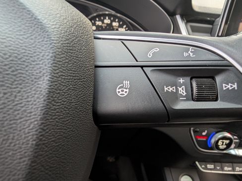 Used 2021 Audi Q5 Premium w/ Convenience Package image 33