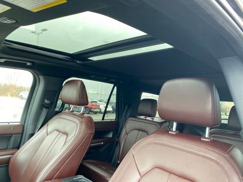 Used 2024 Ford Expedition Limited AWD/4WD image 14