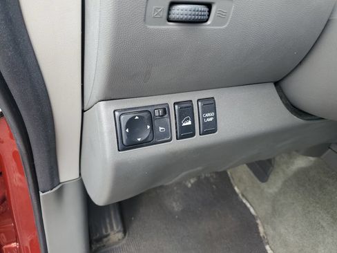 Used 2016 Nissan Frontier SV w/ SV Value Truck Package AWD/4WD image 10