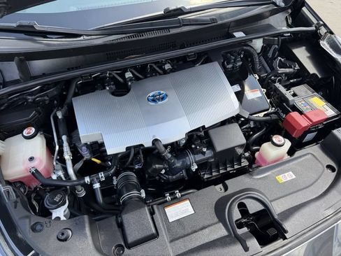 Used 2019 Toyota Prius Limited FWD image 27