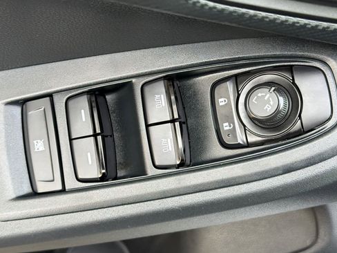 Used 2025 Subaru Crosstrek 2.0i Premium w/ Crosstrek Mirror Package image 13