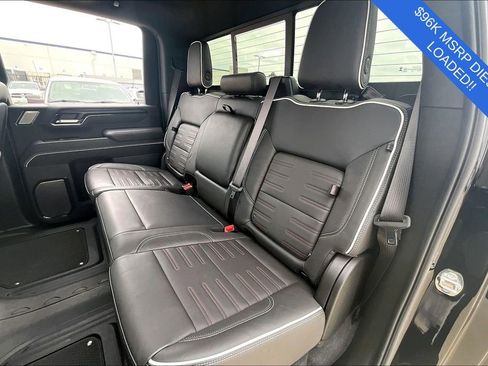 Used 2024 GMC Sierra 2500 AT4X image 33
