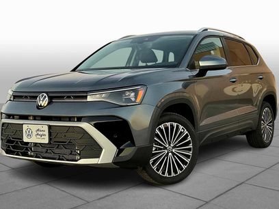 New 2025 Volkswagen Taos SE