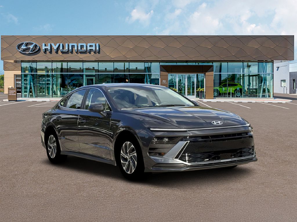Used 2026 Hyundai Sonata Blue FWD image 11