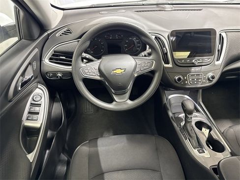 Used 2024 Chevrolet Malibu LT image 15