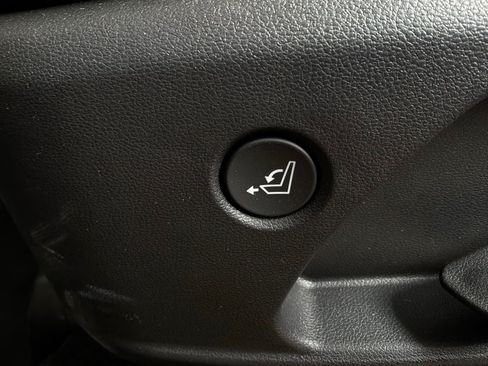 Used 2026 Hyundai Palisade SEL FWD image 13
