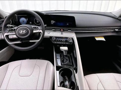 New 2026 Hyundai Elantra Limited image 26