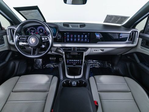 Certified 2024 Porsche Cayenne S AWD/4WD image 15