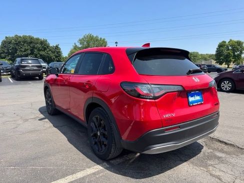 Used 2024 Honda HR-V Sport image 4