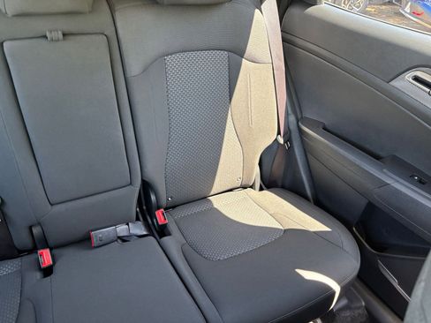 Used 2025 Kia Sportage LX FWD image 36