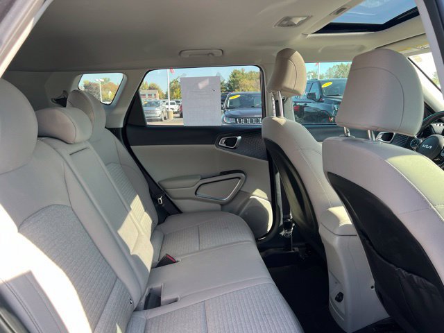 Used 2022 Kia Soul EX FWD image 13