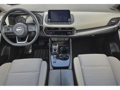 Used 2023 Nissan Rogue SV FWD image 10