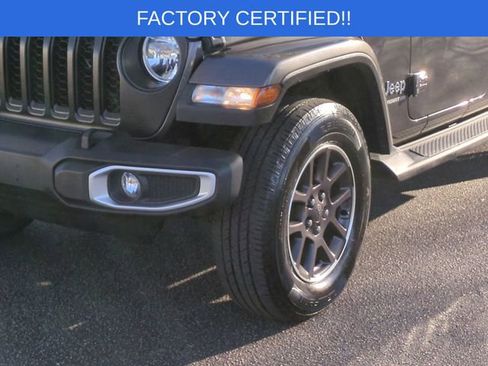 Certified 2021 Jeep Gladiator Overland w/ Popular Equipment Package image 9