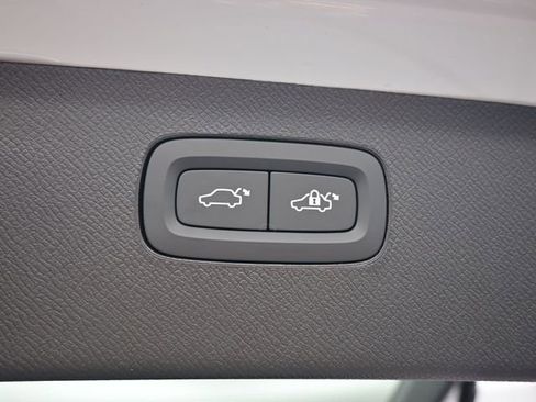 New 2026 Volvo XC90 B6 Plus image 33