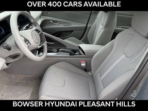 New 2026 Hyundai Elantra SE FWD image 4