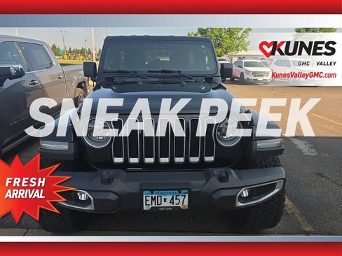Used 2020 Jeep Wrangler Unlimited Sahara AWD/4WD image 3
