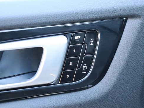 Used 2021 Porsche Cayenne Coupe image 47