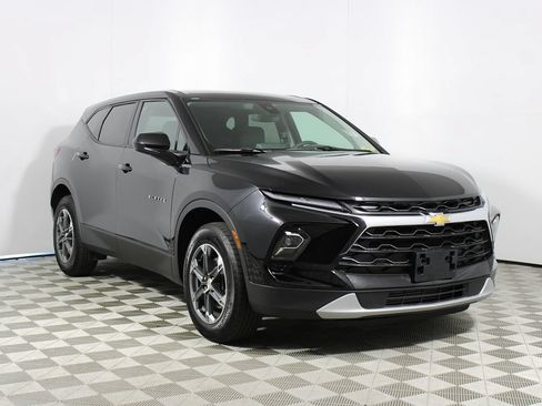Used 2025 Chevrolet Blazer LT FWD image 22
