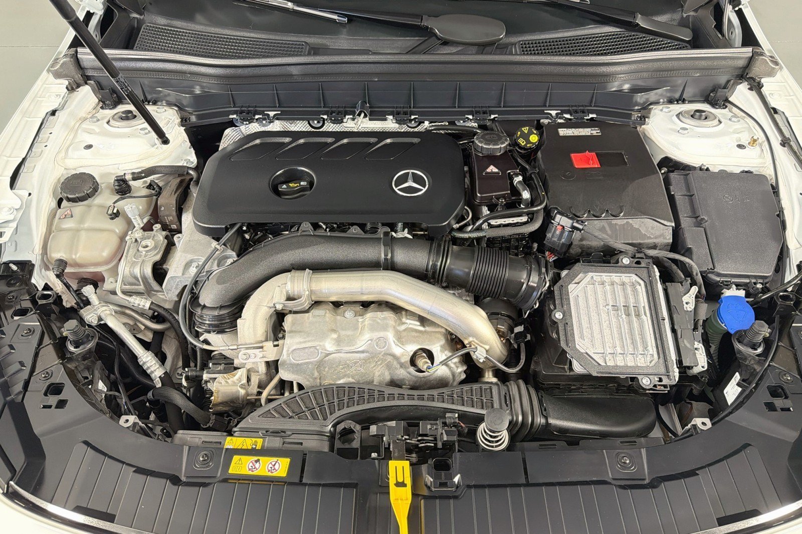 Used 2024 Mercedes-Benz GLB 250 image 11