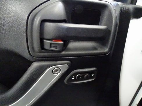 Used 2015 Jeep Wrangler Unlimited Rubicon w/ Dual Top Group image 3