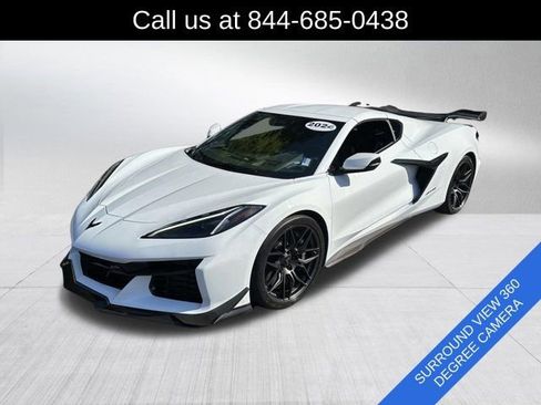 Used 2024 Chevrolet Corvette Z06 w/ Z07 Performance Package RWD image 4
