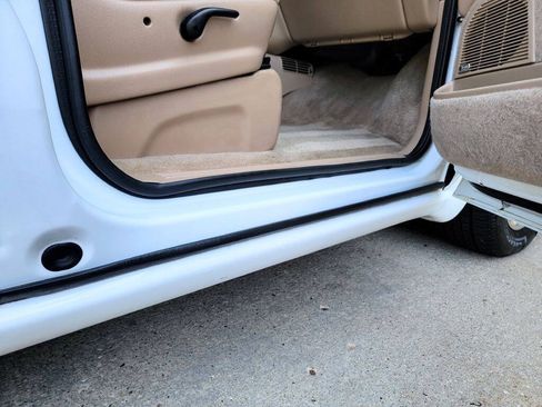 Used 1996 Dodge Grand Caravan LE FWD image 37
