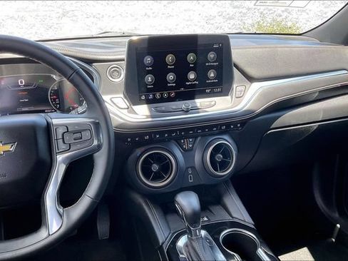Used 2023 Chevrolet Blazer Premier w/ Enhanced Convenience Package FWD image 5