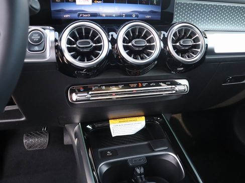 New 2026 Mercedes-Benz GLB 250 4MATIC image 47