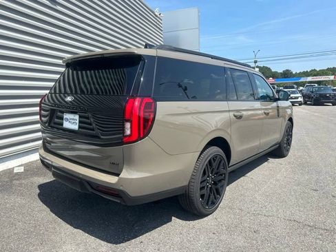 New 2027 Ford Expedition Max Platinum w/ Stealth Performance Package AWD/4WD image 3