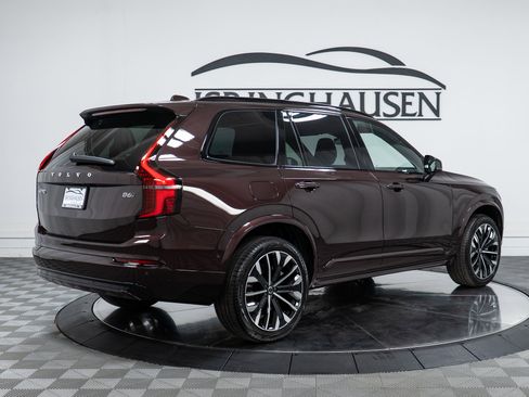 New 2026 Volvo XC90 B6 Ultra w/ Protection Package image 5