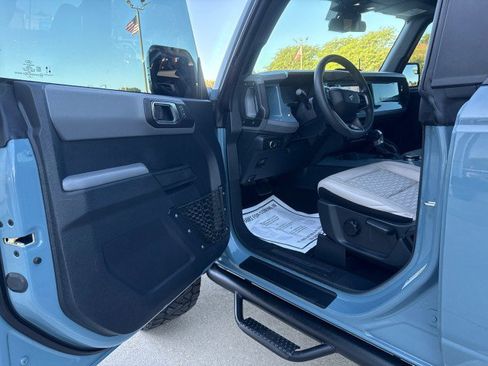 Used 2022 Ford Bronco 4-Door AWD/4WD image 13