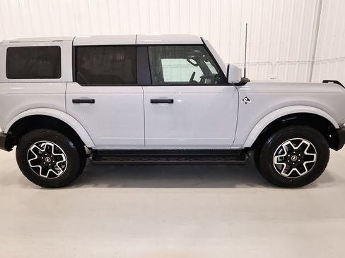 New 2026 Ford Bronco Outer Banks AWD/4WD image 2