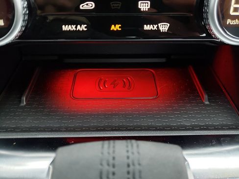 Used 2024 Jaguar XF R-Dynamic SE image 24