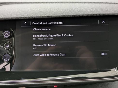 Used 2023 Buick Envision Avenir AWD/4WD image 16