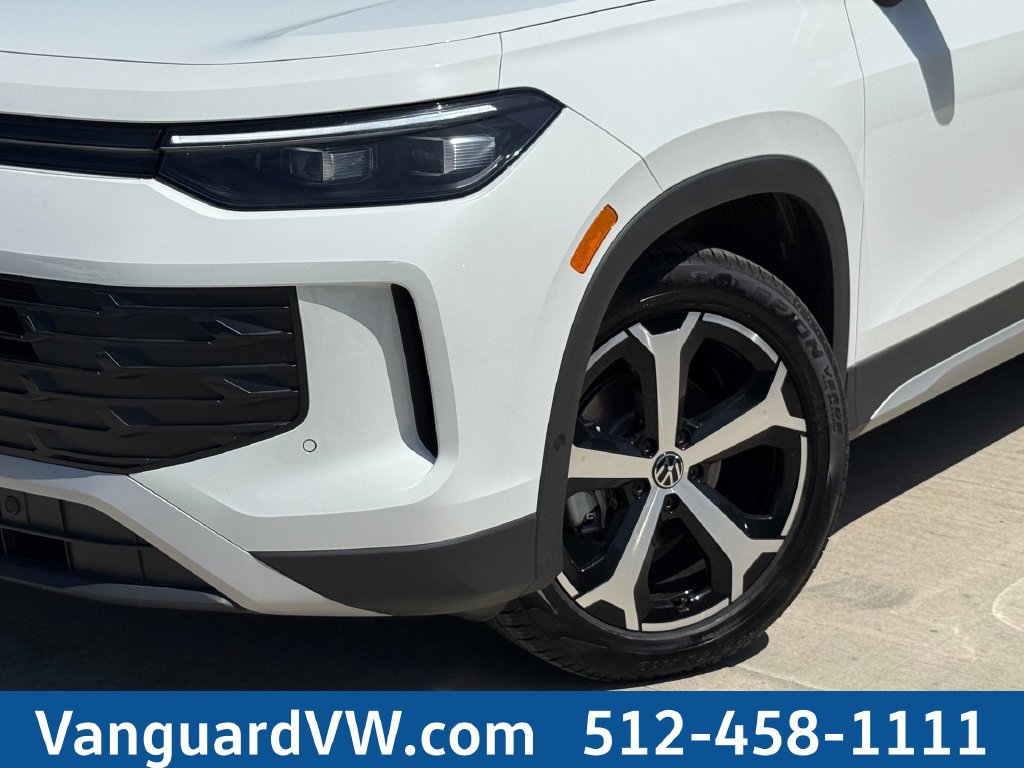 New 2026 Volkswagen Tiguan SE FWD image 3