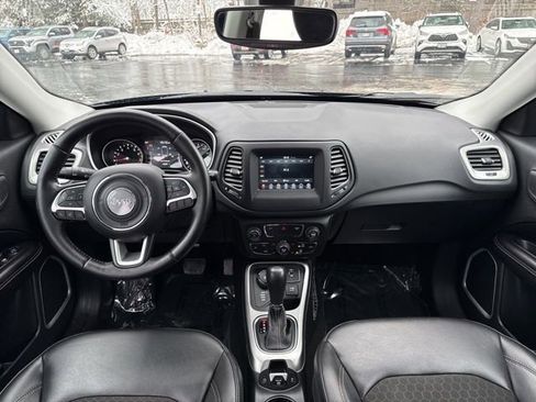 Used 2021 Jeep Compass Latitude w/ Convenience Group image 16