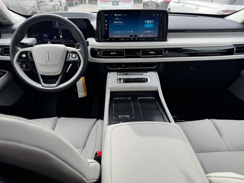 New 2026 Lincoln Aviator Reserve AWD/4WD image 9