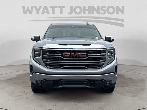 Used 2024 GMC Sierra 1500 SLT w/ SLT Premium Package AWD/4WD image 8