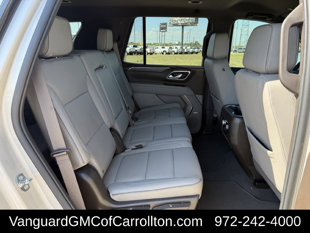 Used 2023 GMC Yukon SLT w/ SLT Luxury Package AWD/4WD image 33
