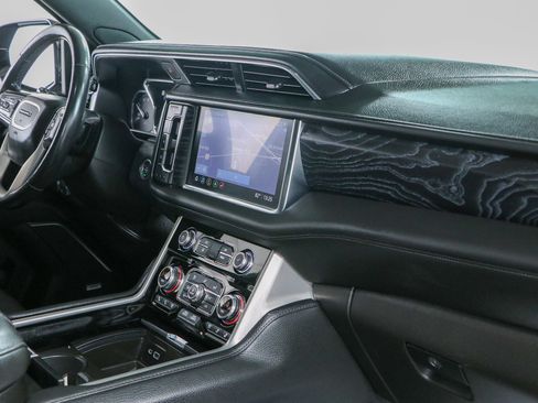Used 2021 GMC Yukon Denali AWD/4WD image 30