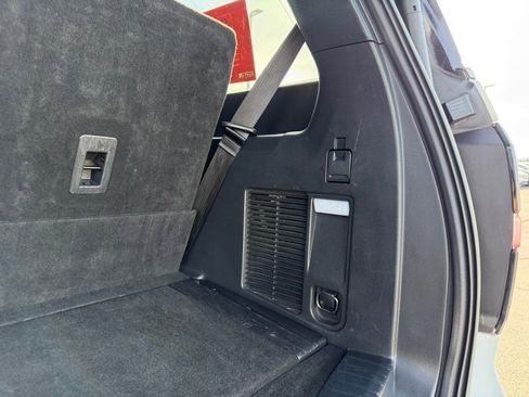 Used 2024 Ford Expedition Limited image 45