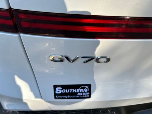 Used 2025 Genesis GV70 2.5T image 11