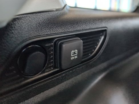 Used 2023 Jeep Grand Cherokee Limited image 11