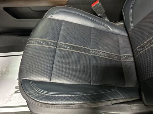 Used 2024 Chevrolet Silverado 1500 High Country w/ Technology Package image 11