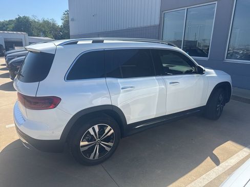 Used 2025 Mercedes-Benz GLB 250 image 5