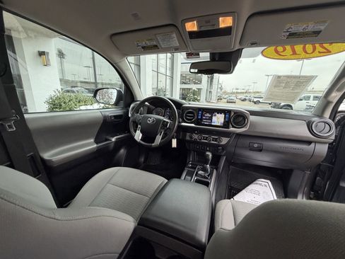 Used 2019 Toyota Tacoma SR5 image 12